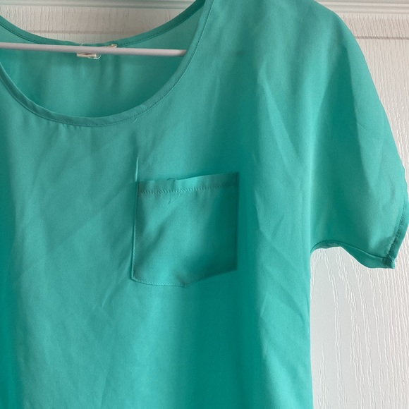 Light weight blouse - Picture 2 of 3